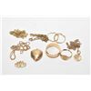 Image 1 : Selection of yellow gold jewellery including three 10kt 18" neck chains, a 10kt 26" neck chain with 