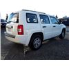 Image 3 : J5 --  2009 JEEP PATRIOT , White , 158460  KM's