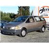 Image 1 : B6 --  2002 TOYOTA SIENNA , Brown , 190040  KM's