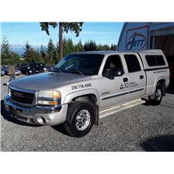 K2 --  2004 GMC  SIERRA CREW CAB , Silver , 403485  KM's