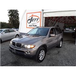 B2 --  2006 BMW X5 , Brown , 281630  KM's