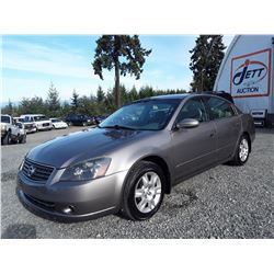 D1 --  2005 NISSAN ALTIMA SE , Brown , 189900  KM's