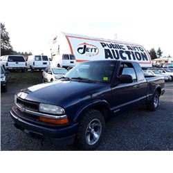 A3 --  2003 CHEVROLET S10  , Blue , 301540  KM's