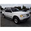 Image 2 : G1 --  2001 FORD EXPLORER SPORT TRAC , White , 281071  KM's