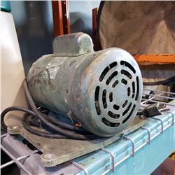 BALDOR SINGLE PHASE 1/2HP ELECTRIC MOTOR