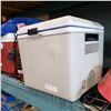 Image 1 : KOOLATRON ELECTRIC COOLER