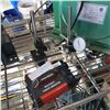 Image 1 : 200 WATT POWER INVERTER AND TWO MAGNETIC MACHINIST TOOLS WITH GAUGES