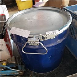 BUCKET OF SAND BLASTING SAND