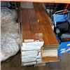 Image 1 : RED OAK GLUELESS LAMINATE FLOORING APPROX 21 SQ/FT PER BOX - 22 BOXES AND 1 OPEN BOX