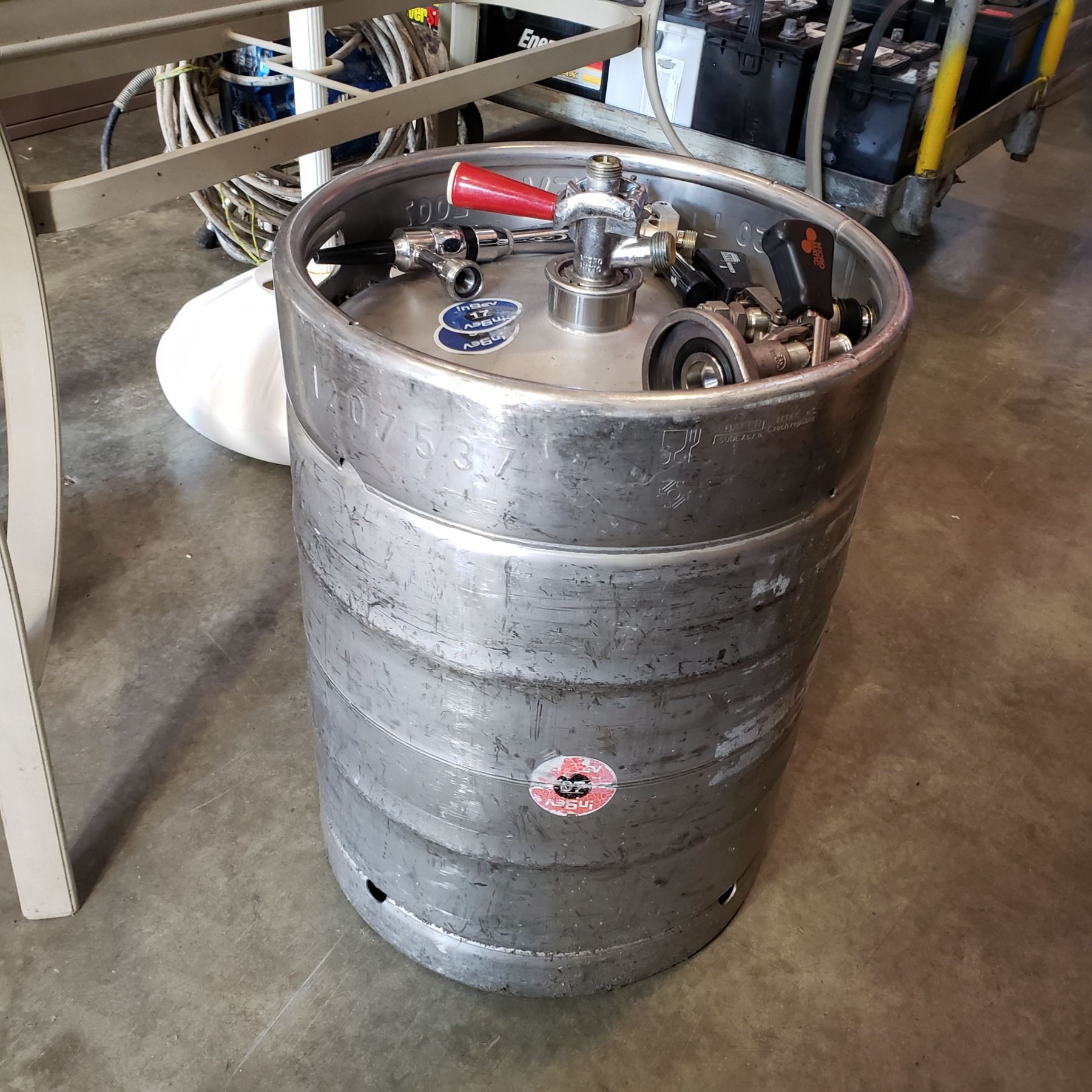 STAINLESS BEER KEG W/ 5 TAPS Big Valley Auction STAINLESS BEER KEG W/ 5 TAPS Big Valley Auction