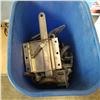 Image 1 : LATCH, HINGES, AND WHEELS