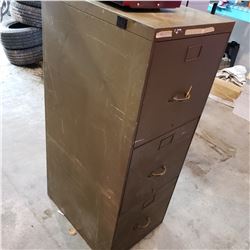 METAL 3 DRAWER FILING CABINET