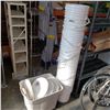 Image 1 : LOT OF BUCKETS WITH LIDS