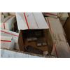 Image 2 : ANDREW WIRE HANGERS APROX 20 BOXES
