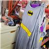 Image 1 : LOT OF 4 BATMAN KIDS HALLOWEEN COSTUMES SIZE 7-8 KIDS