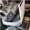 Image 3 : TRAY OF ELECTRONICS, GPS, MINI MEDIA MP3 PLAYER, SONY HANDYCAM