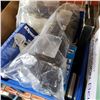 Image 3 : BIN OF AV CABLES KLIPSCH EARBUDS