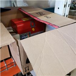 BOX LOT OF HOCKEY CARDS