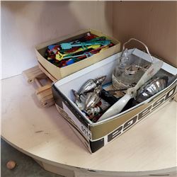 BOX OF STAINLESS WEIGHTED PEPPER SHAKERS, HISTORIC SWIZZLE STICKS