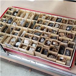 TRAY OF SEMI PRECIOUS STONES