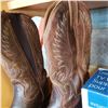 Image 2 : PAIR OF SIZE 7 1/2 COWBOY BOOTS, MADE IN CANADA