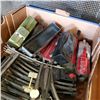 Image 3 : BOX OF VINTAGE MARX TIN TRAINS AND TRACKS
