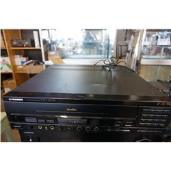PIONEER CD/DVD/LD PLAYER CLD 1570K LASER DISC PLAYER