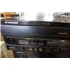 Image 2 : PIONEER CD/DVD/LD PLAYER CLD 1570K LASER DISC PLAYER