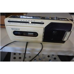 VINTAGE SONY MINI RADIO