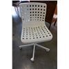 Image 3 : WHITE L DESK AND OFFICE CHAIR