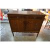 Image 1 : ANTIQUE SIDEBOARD