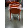 Image 4 : 4 ORANGE METAL STACKING CHAIRS