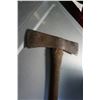 Image 2 : VINTAGE DOUBLE HEADED AXE