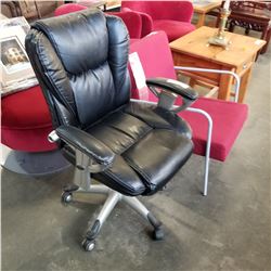 BLACK OFFICE CHAIR