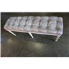 Image 2 : WHITE TUFTED BENCH