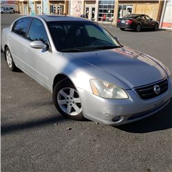 2002 NISSAN ALTIMA, 4 DOOR SEDAN AUTOMATIC, 278XXXKM WITH KEY, REGISTRATION