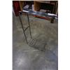 Image 2 : VINTAGE METAL TOWEL RACK