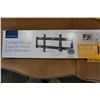 Image 1 : NEW OVERSTOCK INSIGNIA 13-32 INCH FIXED POSITION TV WALL MOUNT 40LB CAPACITY