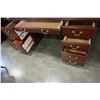 Image 2 : MAHOGANY FINISH DOUBLE PEDESTAL DESK