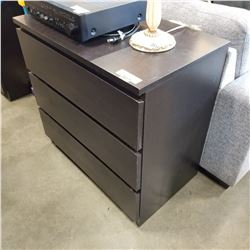 BROWN 3 DRAWER DRESSER