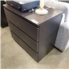 Image 1 : BROWN 3 DRAWER DRESSER
