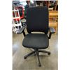 Image 1 : BLACK GAS LIFT OFFICE CHAIR