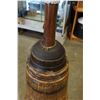 Image 2 : ANTIQUE WAGON WHEEL FLOOR LAMP
