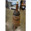 Image 2 : ANTIQUE WAGON WHEEL FLOOR LAMP