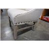 Image 3 : WHITE STUDDED ACCENT CHAIR