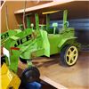 Image 2 : 2 VINTAGE CUSTOM METAL LOADERS