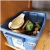 Image 1 : SMALL TOTE OF COLLECTIBLES, BESWICK, ROYAL DOULTON, WEDGEWOOD, ETC