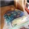 Image 3 : LOT OF COMICS AND ARMY MEN TOYS