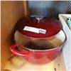 Image 2 : CAST IRON CROCK POT W/ LID