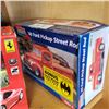 Image 2 : LOT OF 2 CAR MODEL KITS